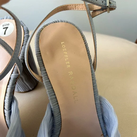 Loeffler Randall blue bow textured Camellia heels - Picture 3 of 7